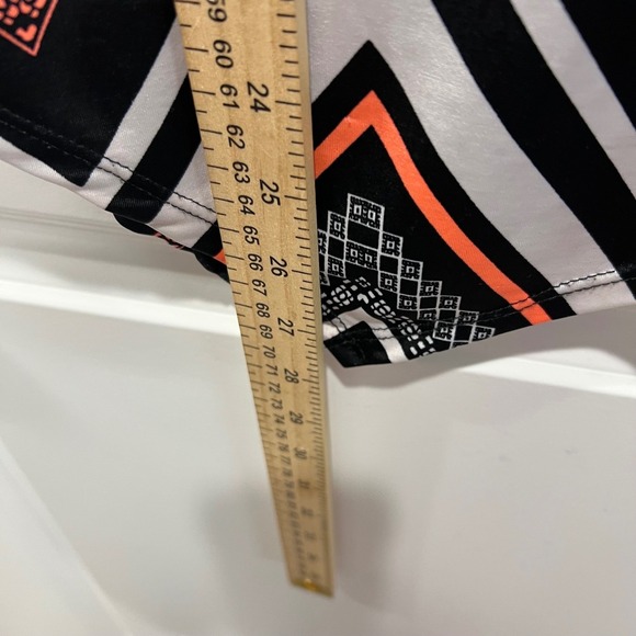 Rue Juju Geometric Chevron Coral Black White Short Sleeve Top Size Small‎ - Picture 5 of 8